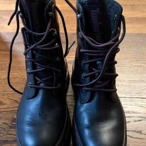 Used Timberland Black Leather Lace-Up Boots size 9 ladies